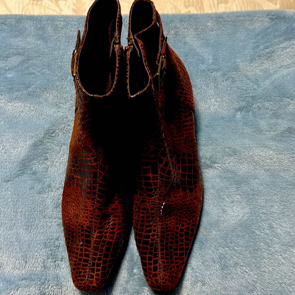 Faux croc kitten heel bootie. Lightly used.